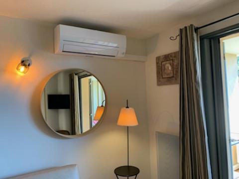 Appartement Cosy Avec Climatisation Reversible Golf De Saumane Bagian luar foto